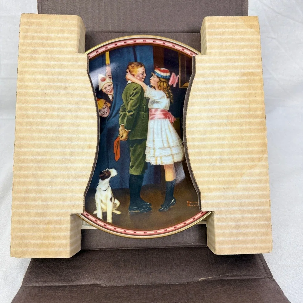 Norman Rockwell Kiss and Tell Edwin‎ Knowles Collector Plate Art 1988